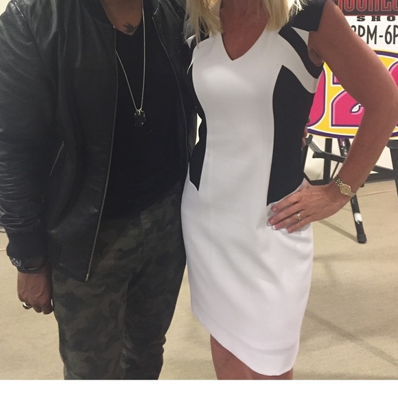 Like new size 0 Antonio Melani dress - Picture 6 of 6